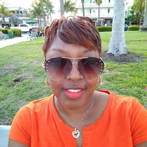 Meet your Posher, Ericka